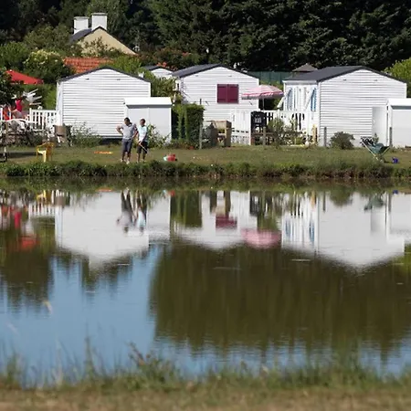 Campingplatz Mobil Accueillant - 6 Pers. - Api-1-52-2843